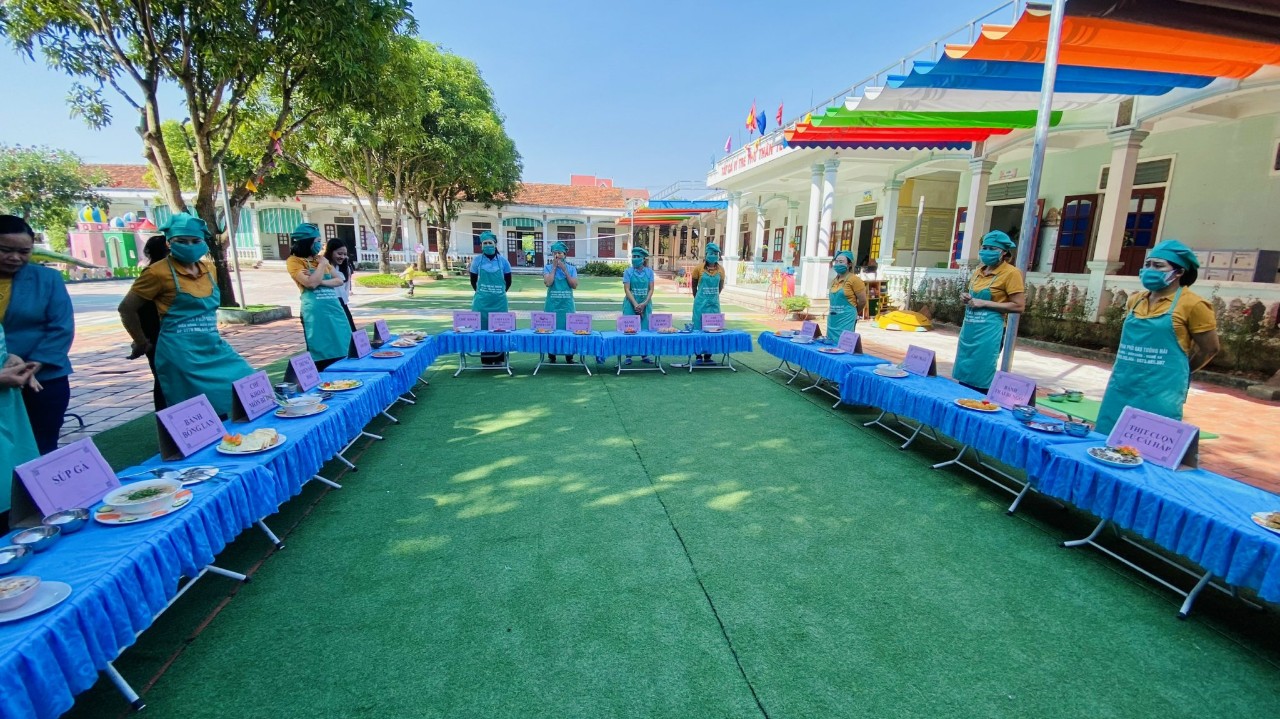 Hội thi cô nuôi giỏi