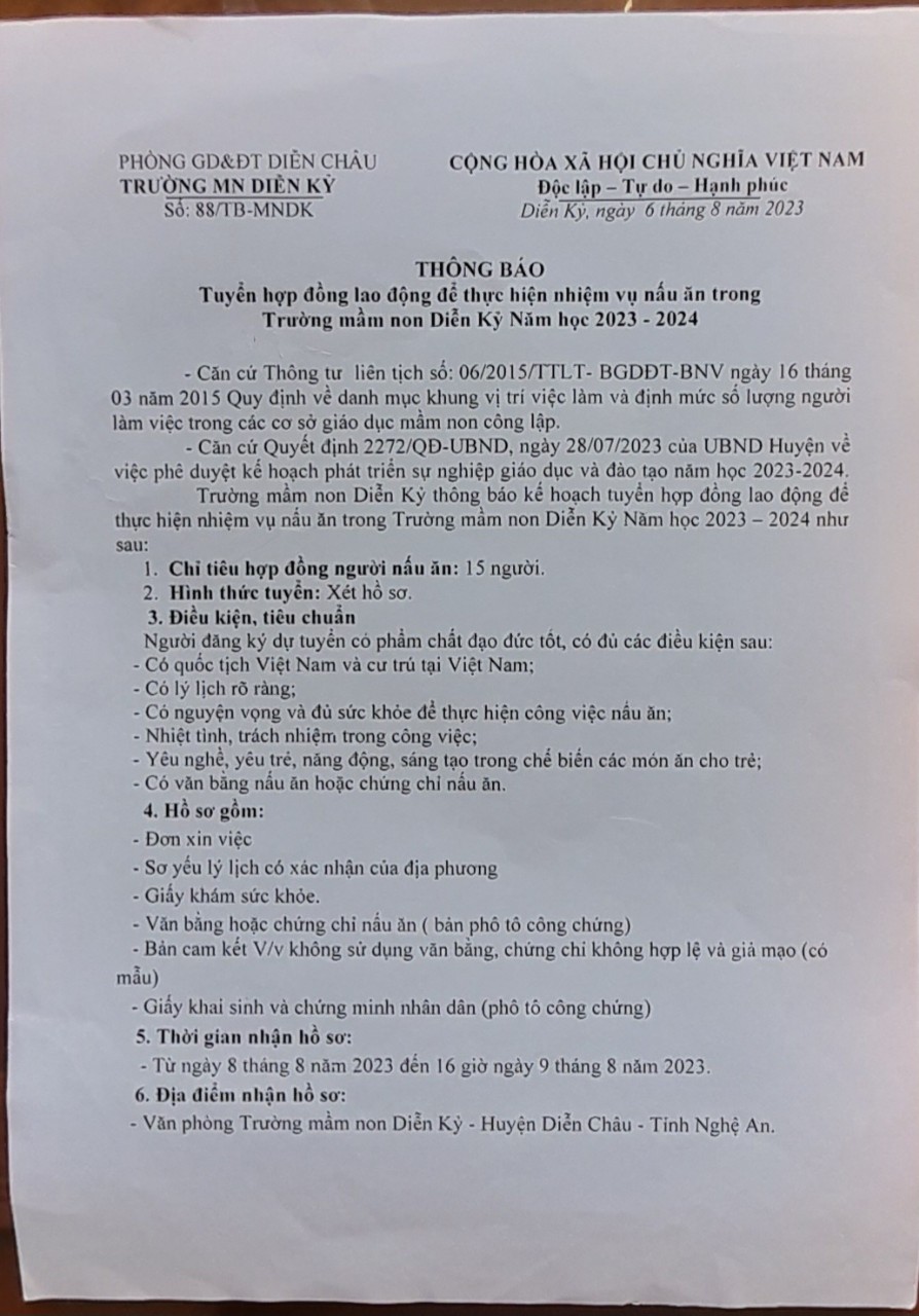 Thong bao tuyen hop dong nau an