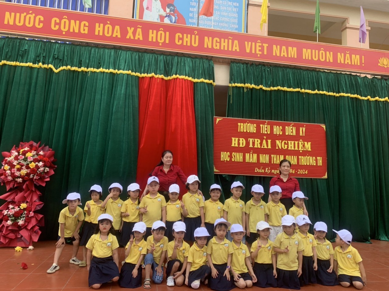 Tham quan trường tiểu học