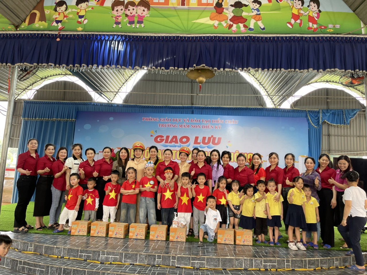 Hình ảnh chương trình bé với ATGT